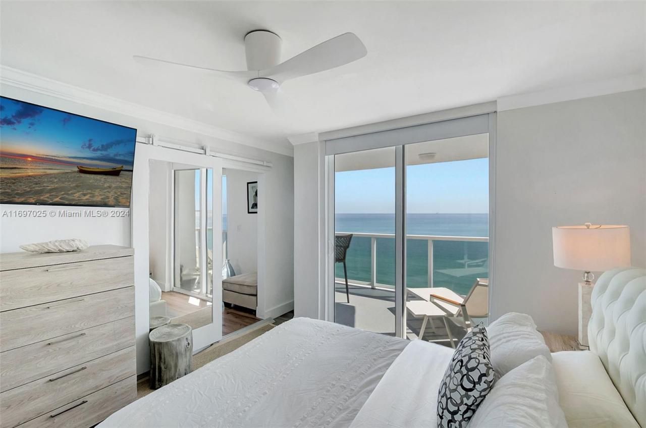 2401 Collins Ave, Unit 1902, Miami Beach, FL 33140 Photo