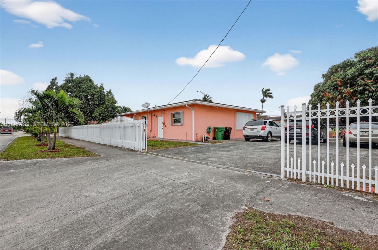 500 E 30th St, Hialeah, FL 33013 Photo