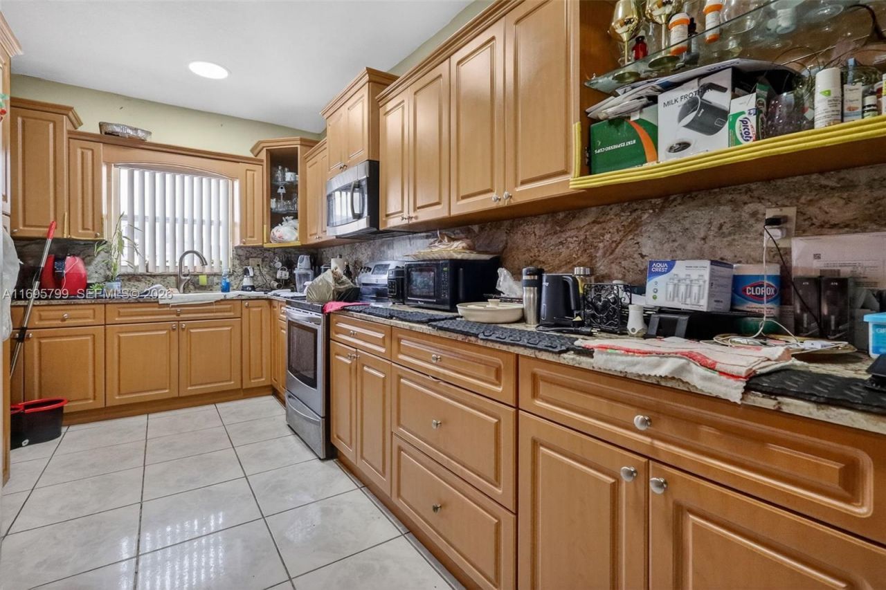 500 E 30th St, Hialeah, FL 33013 Photo