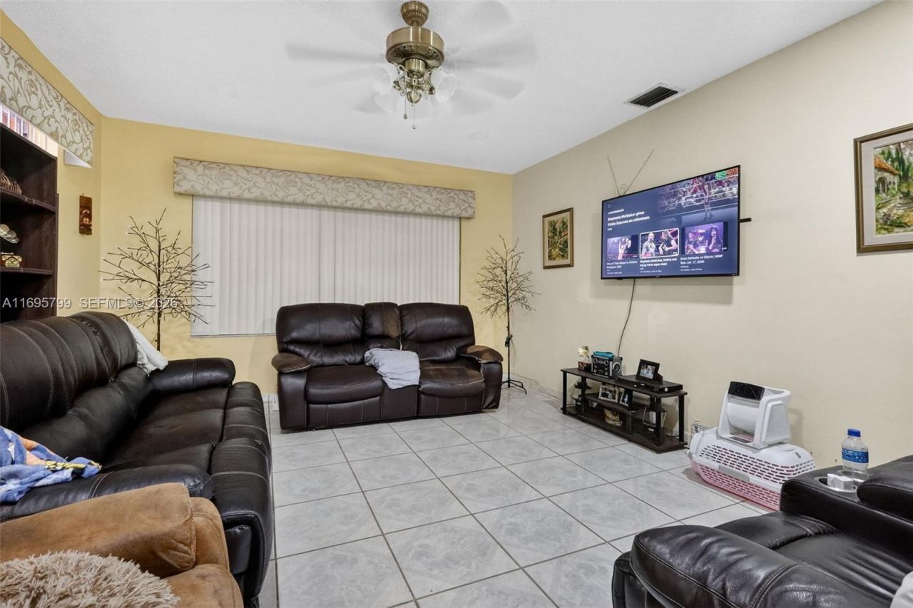 500 E 30th St, Hialeah, FL 33013 Photo