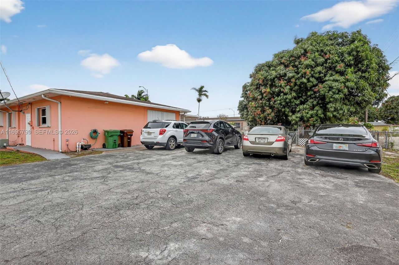500 E 30th St, Hialeah, FL 33013 Photo