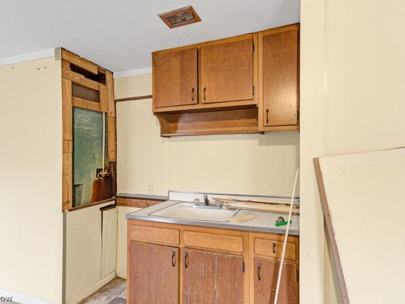 212 N Market Street, Minerva, OH 44657 Photo 11