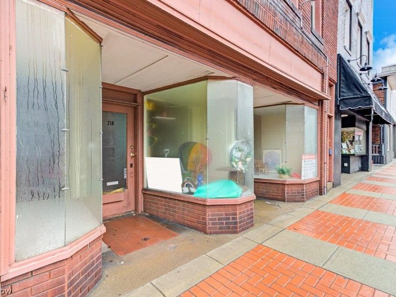 212 N Market Street, Minerva, OH 44657 Photo 5