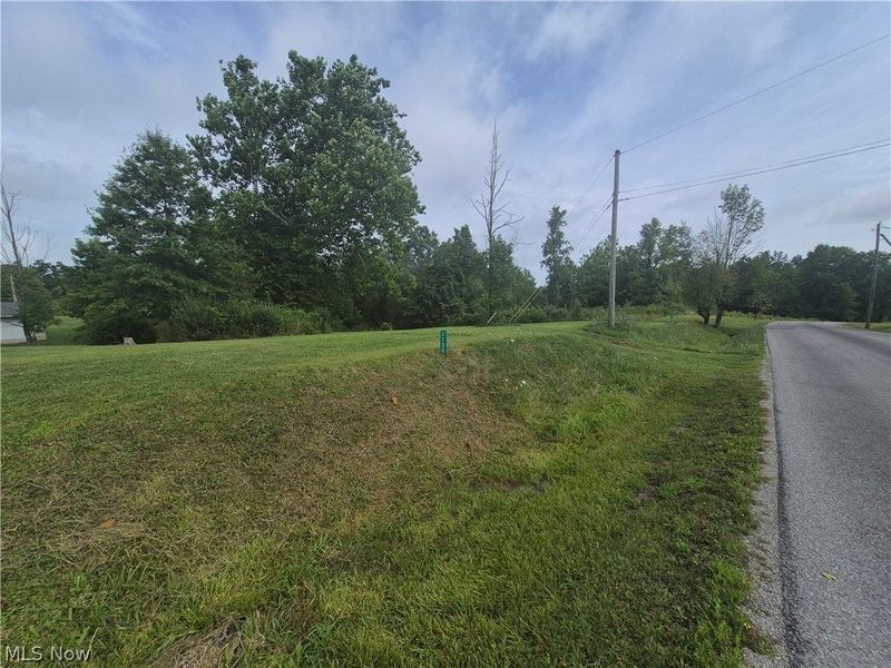 1129-1130 Cinnamon Drive, West Salem, OH 44287 Photo 2