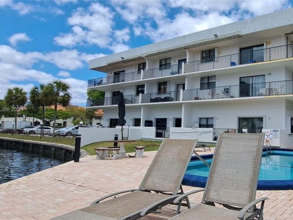 1900 Diana Dr, Unit 3E, Hallandale Beach, FL 33009