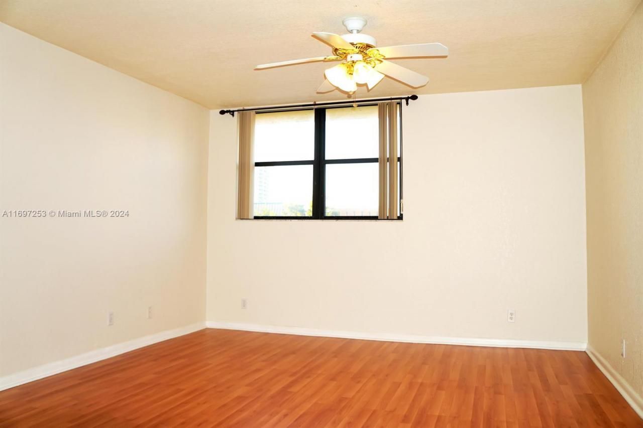 1900 Diana Dr, Unit 3E, Hallandale Beach, FL 33009 Photo