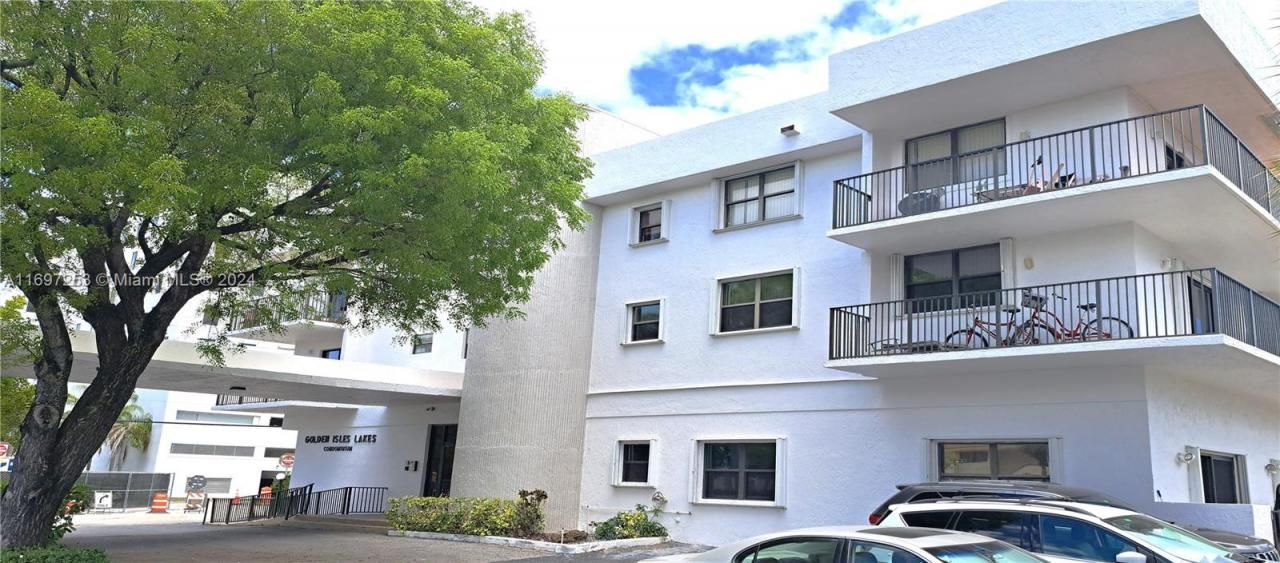 1900 Diana Dr, Unit 3E, Hallandale Beach, FL 33009 Photo