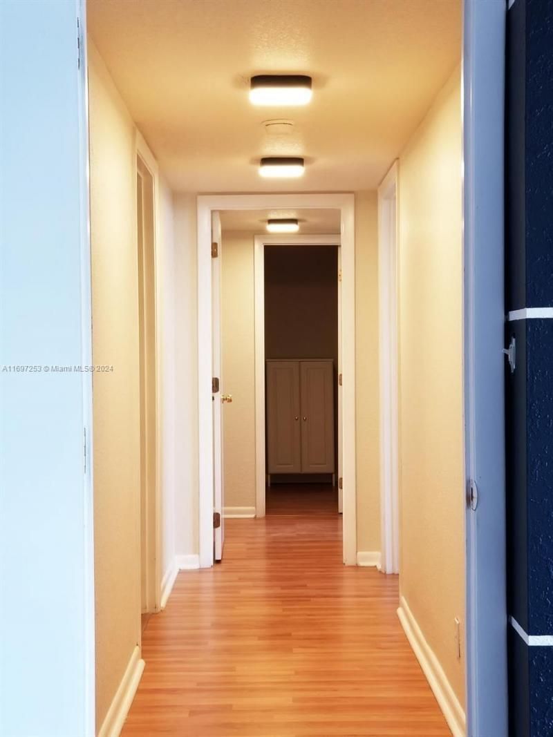 1900 Diana Dr, Unit 3E, Hallandale Beach, FL 33009 Photo