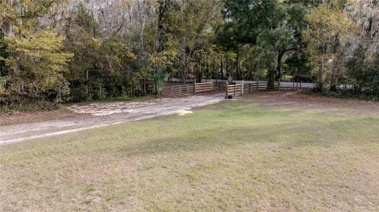 4068 SW 62nd Avenue, Gainesville, FL 32608 Photo