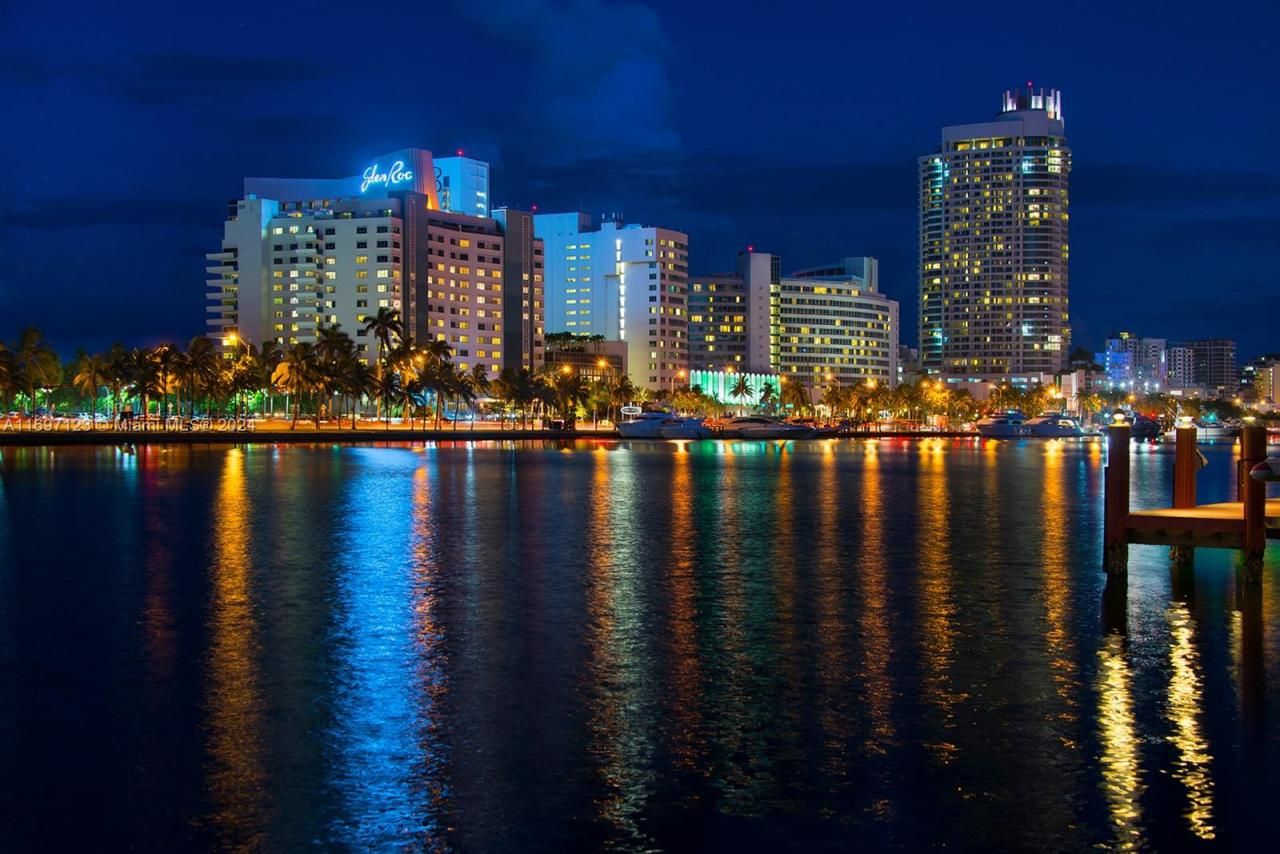 4745 Pine Tree Dr, Miami Beach, FL 33140 Photo