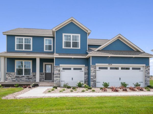 1824 Rainier Drive, Shakopee, MN 55379