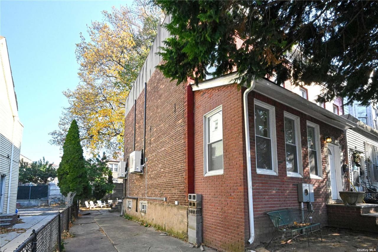 32-43 98 Street, East Elmhurst, NY 11369 Main Photo
