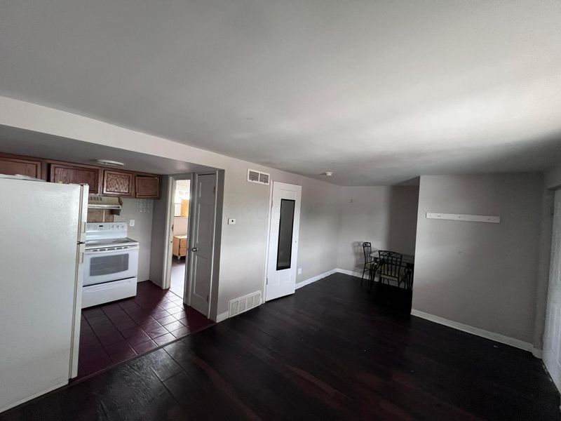 3295 Sullivant Avenue, Unit N, Columbus, OH 43204 Photo 3