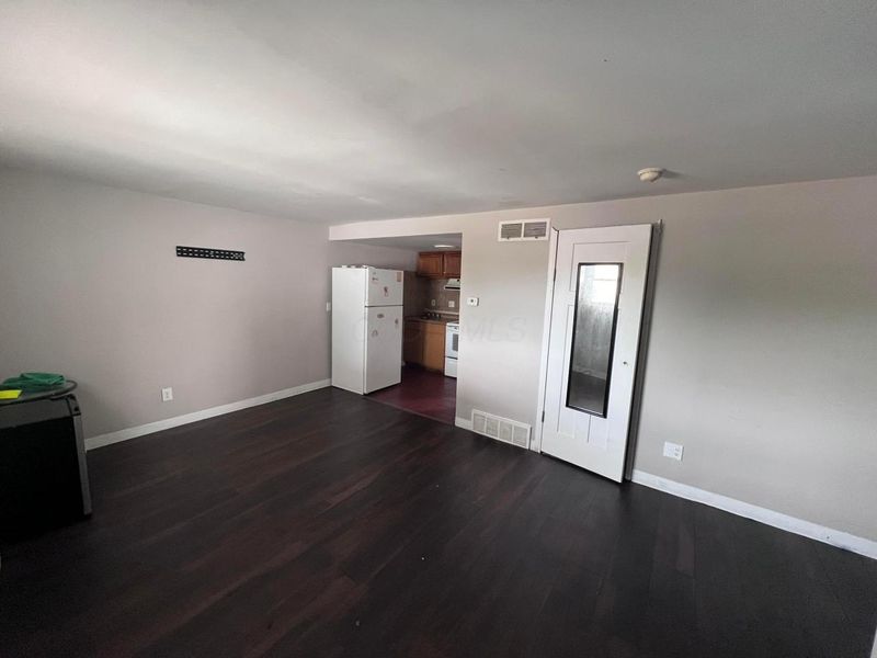 3295 Sullivant Avenue, Unit N, Columbus, OH 43204 Photo 4