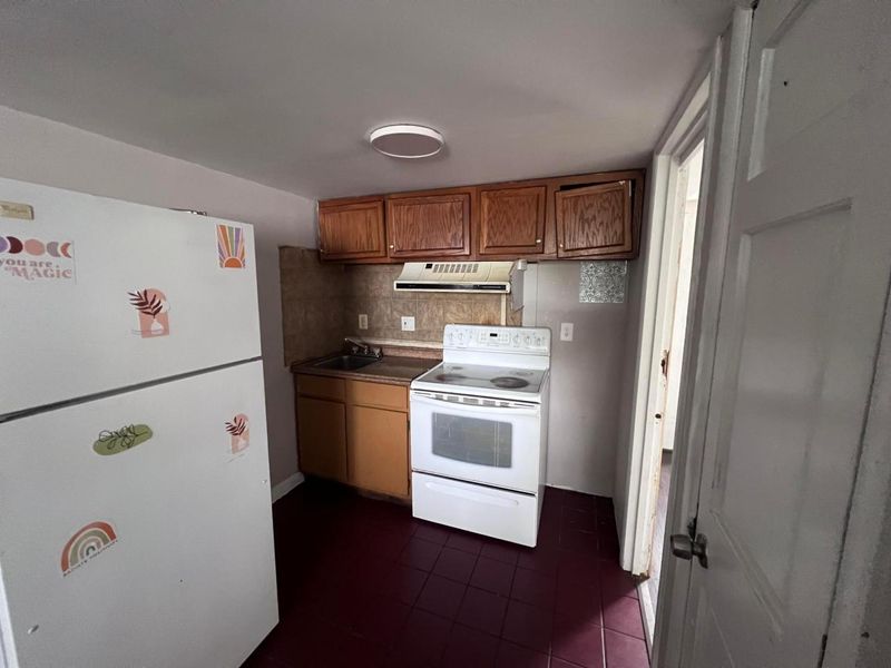 3295 Sullivant Avenue, Unit N, Columbus, OH 43204 Photo 5