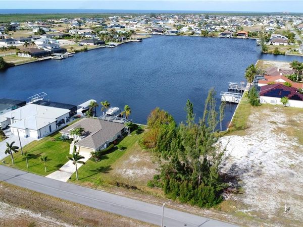 4323 NW 28th ST, CAPE CORAL, FL 33993