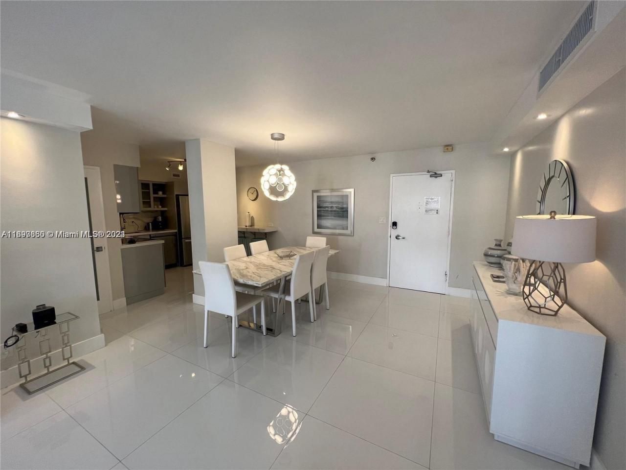 5161 Collins Ave, Unit 1403, Miami Beach, FL 33140 Photo
