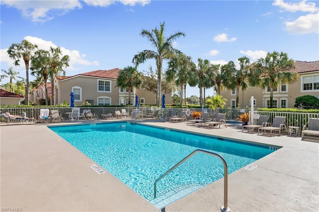 2860 Cypress Trace Cir, Unit 1825, Naples, FL 34119 Photo
