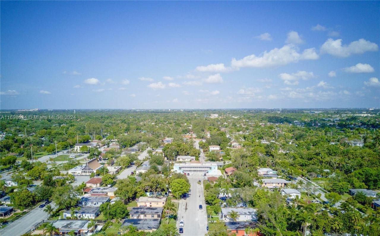 6238 SW 59th Pl, Unit 10, South Miami, FL 33143 Photo