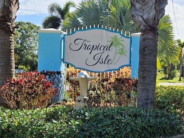 6370 Tropical Way, Vero Beach, FL 32967