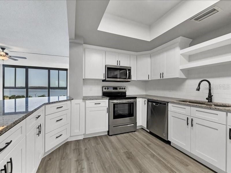 7100 Sunshine Skyway Lane S, Unit 706, Saint Petersburg, FL 33711 Photo