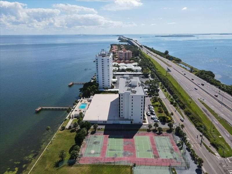 7100 Sunshine Skyway Lane S, Unit 706, Saint Petersburg, FL 33711 Photo