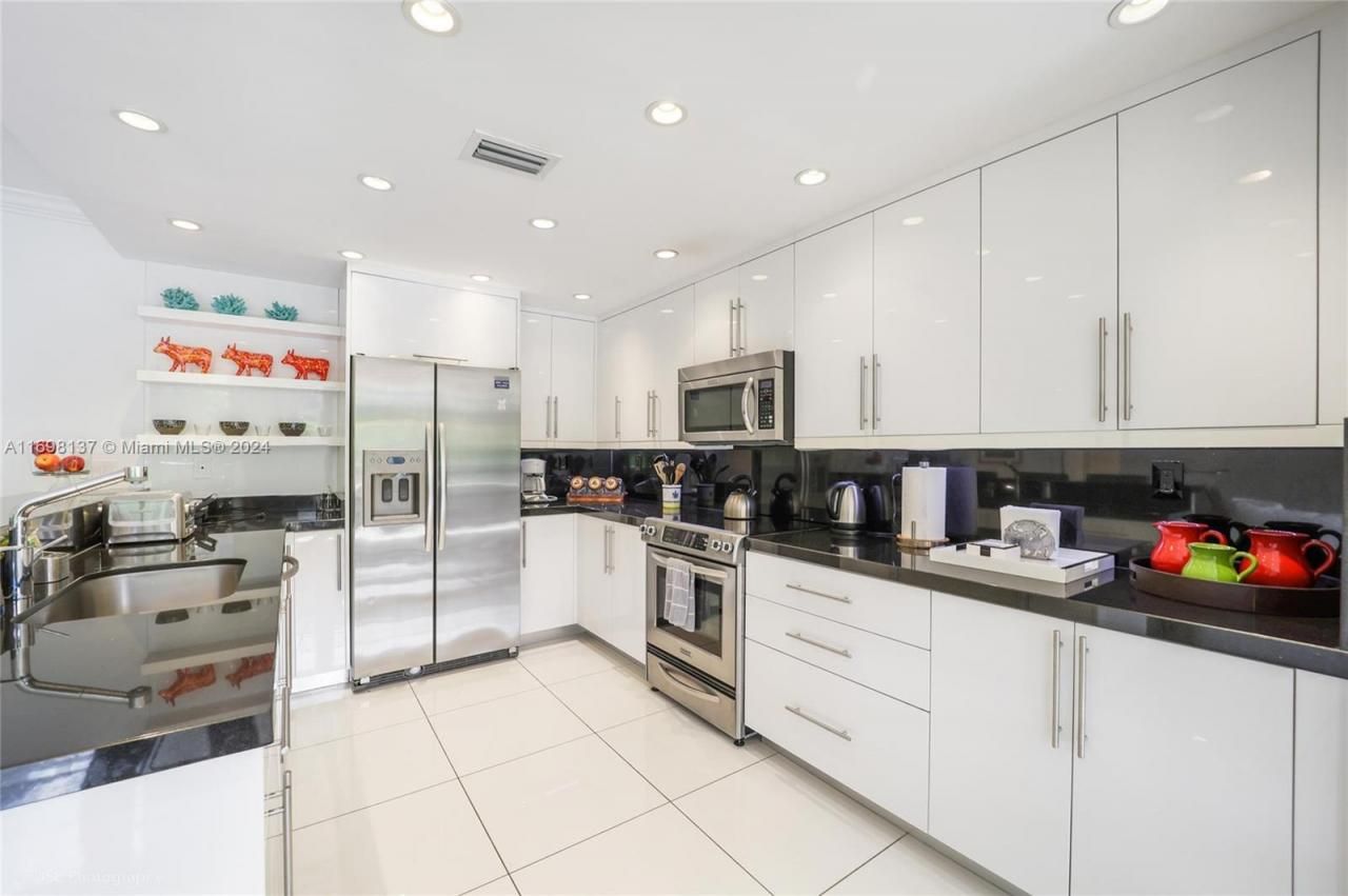 Please Call For Address, Unit 227, Key Biscayne, FL 33149 Photo