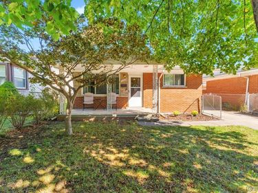 17036 OCONNOR Avenue, Allen Park, MI 48101