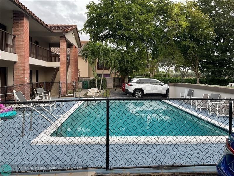 10825 Royal Palm Boulevard, Unit 8, Coral Springs, FL 33065 Photo