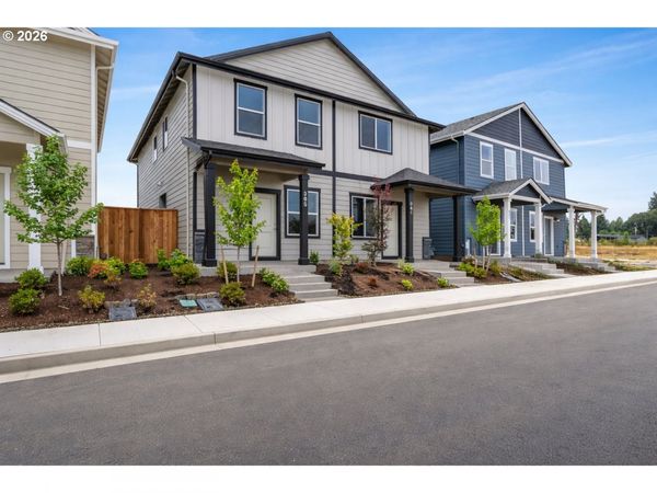 365 SE Kitzmiller DR, Dallas, OR 97338