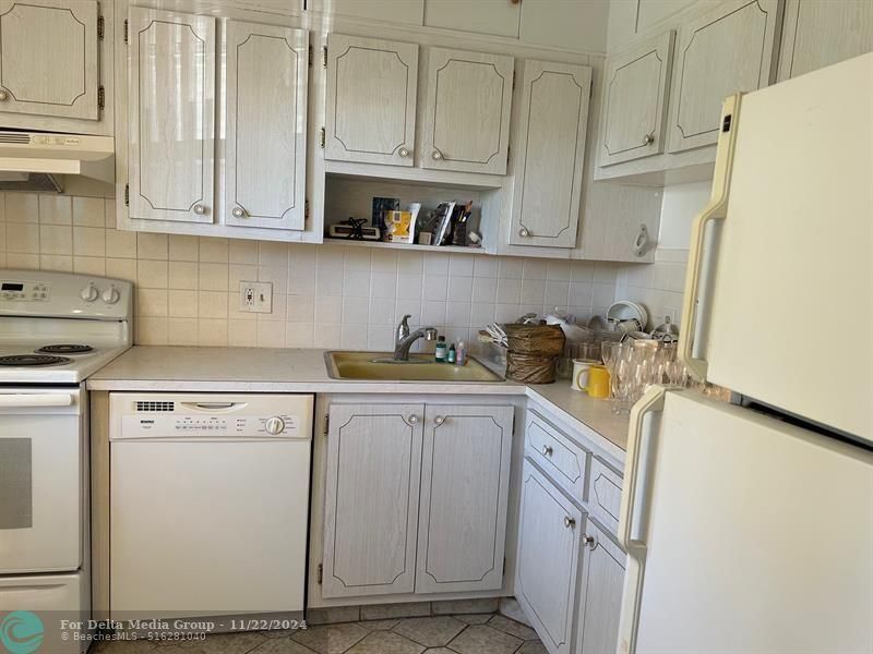 7877 Golf Circle Drive, Unit 211, Margate, FL 33063 Photo