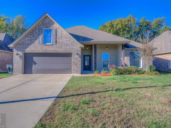 1104 Eli Connor Drive, Bossier City, LA 71112