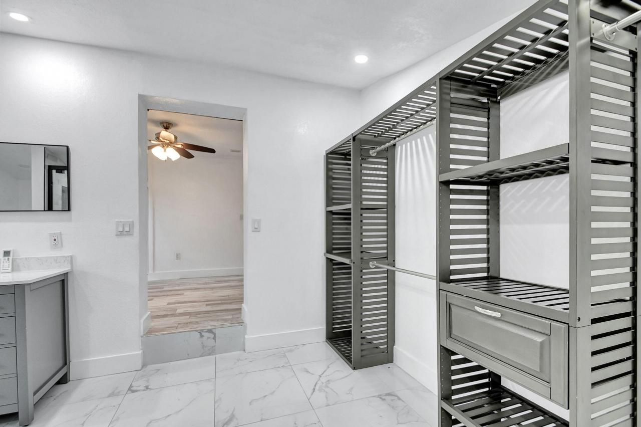 2478 Kentucky Street, West Palm Beach, FL 33406 Photo