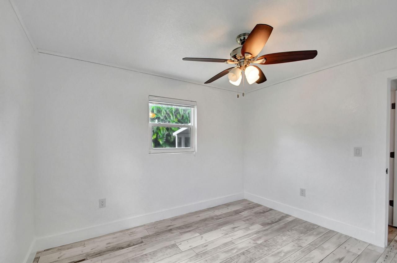 2478 Kentucky Street, West Palm Beach, FL 33406 Photo