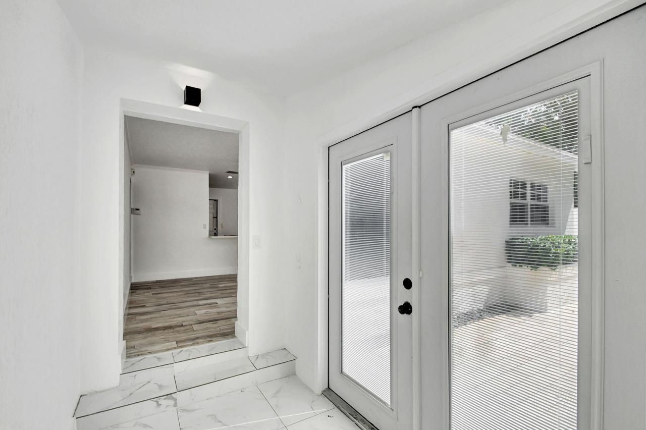 2478 Kentucky Street, West Palm Beach, FL 33406 Photo