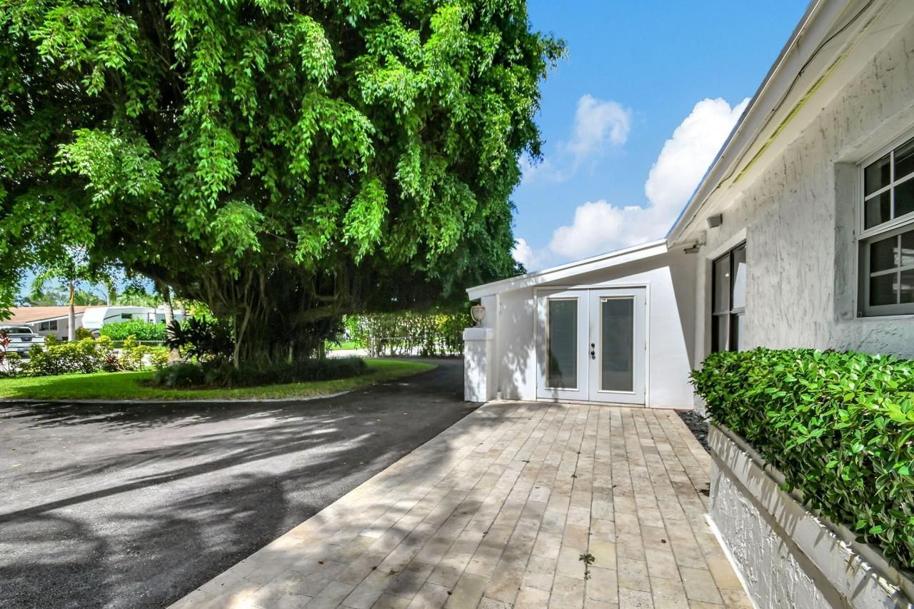 2478 Kentucky Street, West Palm Beach, FL 33406 Photo