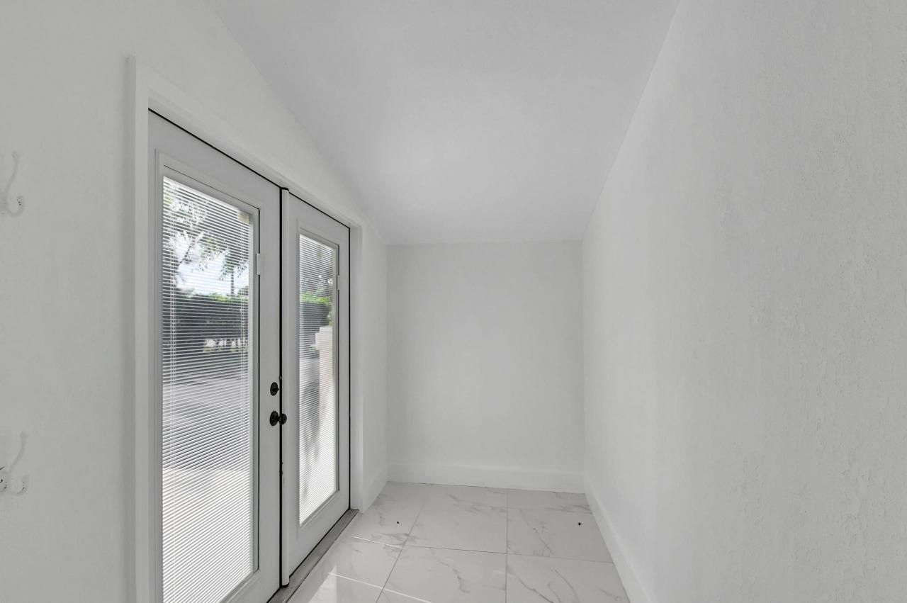 2478 Kentucky Street, West Palm Beach, FL 33406 Photo