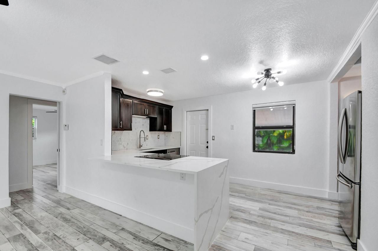 2478 Kentucky Street, West Palm Beach, FL 33406 Photo