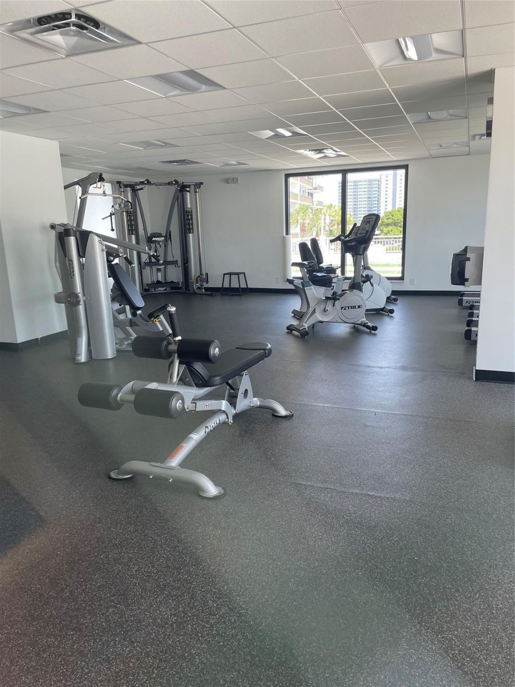 3015 N Ocean Boulevard, Unit 18J, Fort Lauderdale, FL 33308 Photo