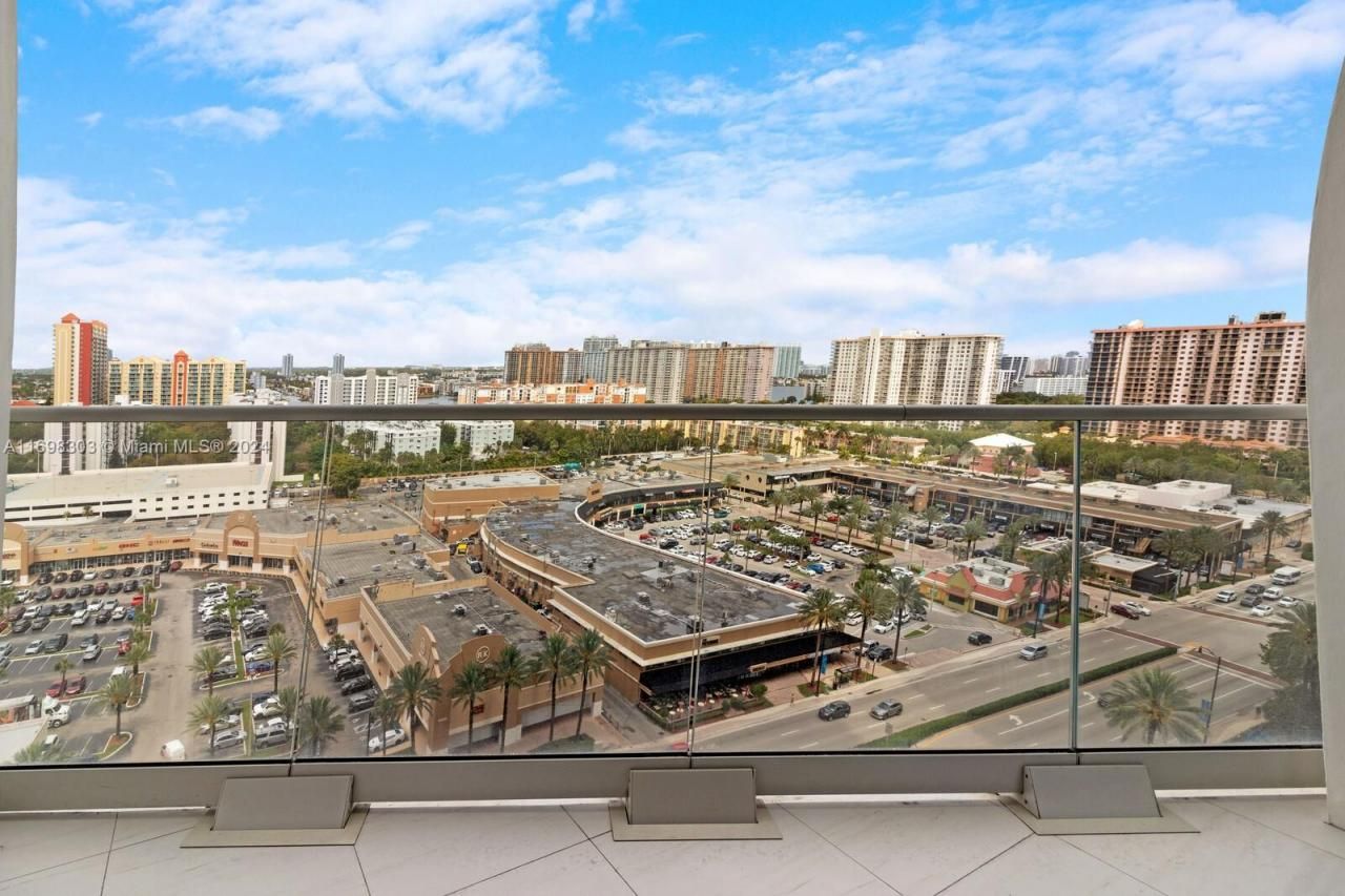 16901 Collins Ave, Unit 1402, Sunny Isles Beach, FL 33160 Photo