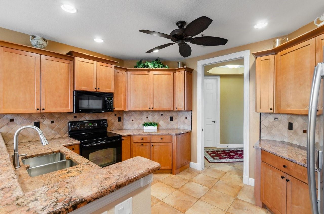 5209 Manorwood Drive, Unit 3A, Sarasota, FL 34235 Photo