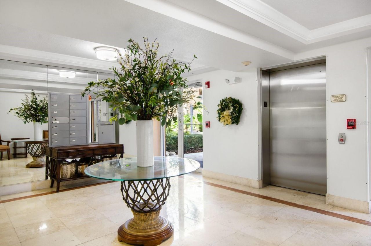 5209 Manorwood Drive, Unit 3A, Sarasota, FL 34235 Photo