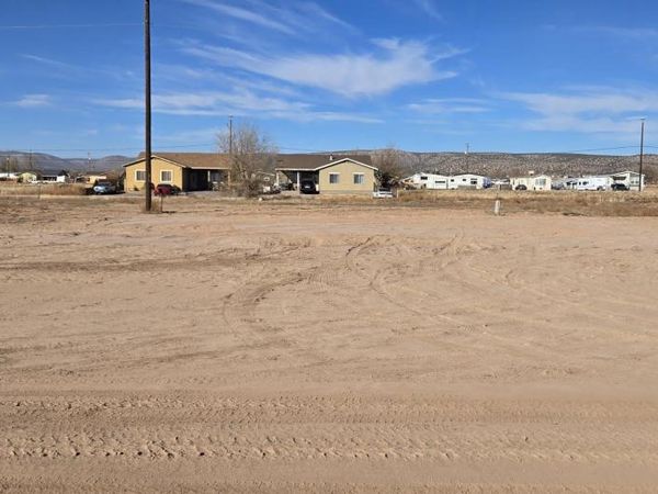 430 W GUYMAS Trail, Unit 499, Paulden, AZ 86334