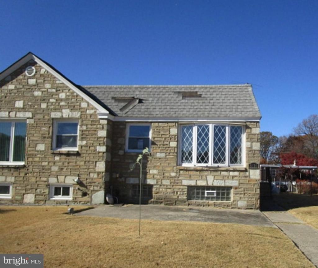 8816 Bradford Street, Philadelphia, PA 19115 Main Photo