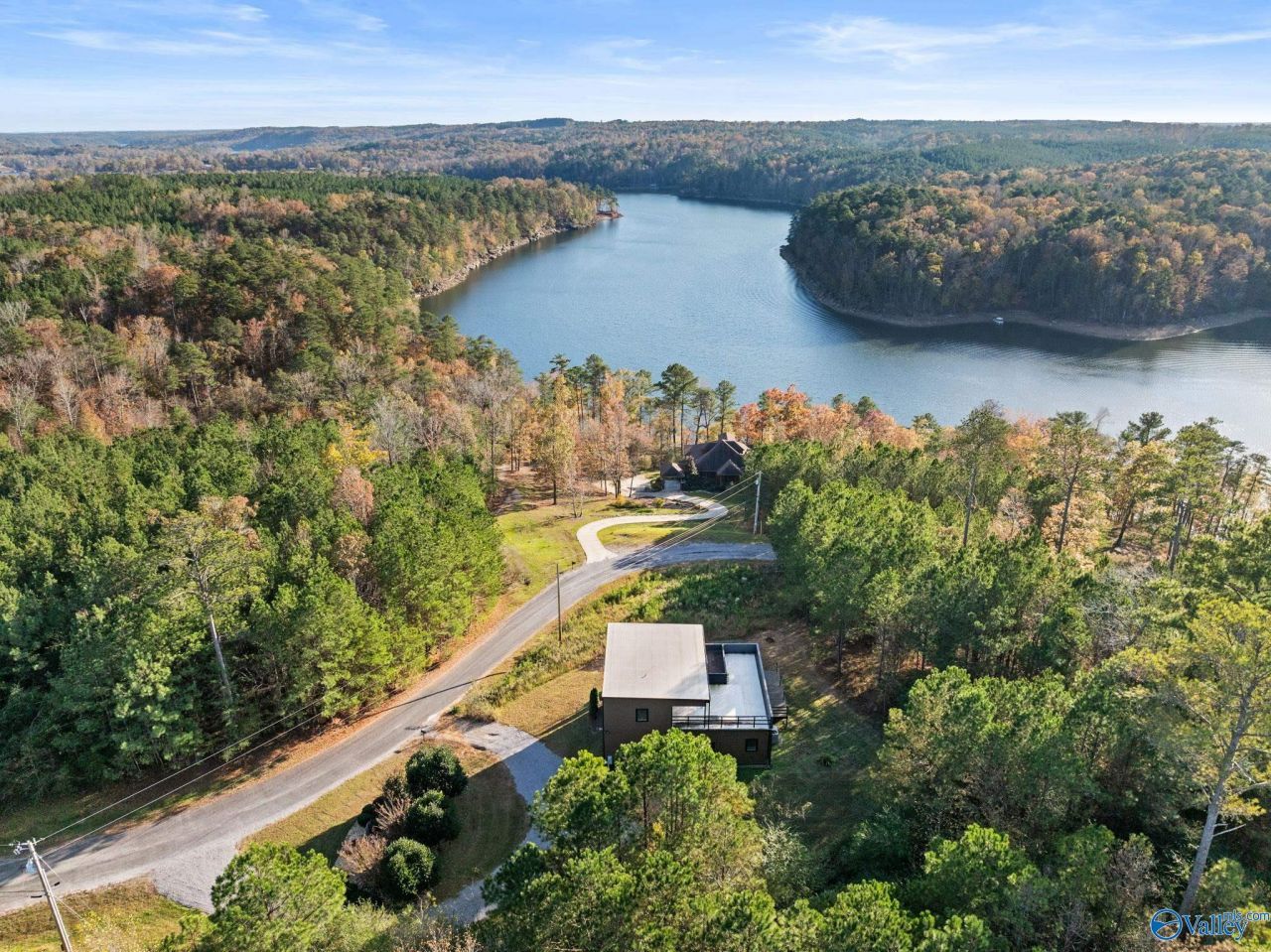 484 Rock Creek Penninsula, Arley, AL 35541 Main Photo