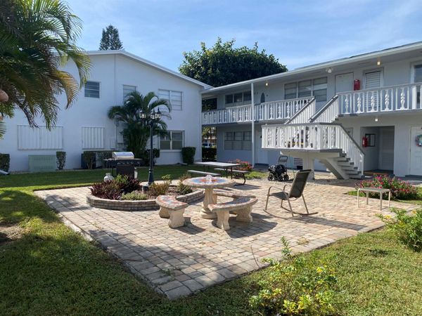 95 Cambridge E, Unit 95, West Palm Beach, FL 33417