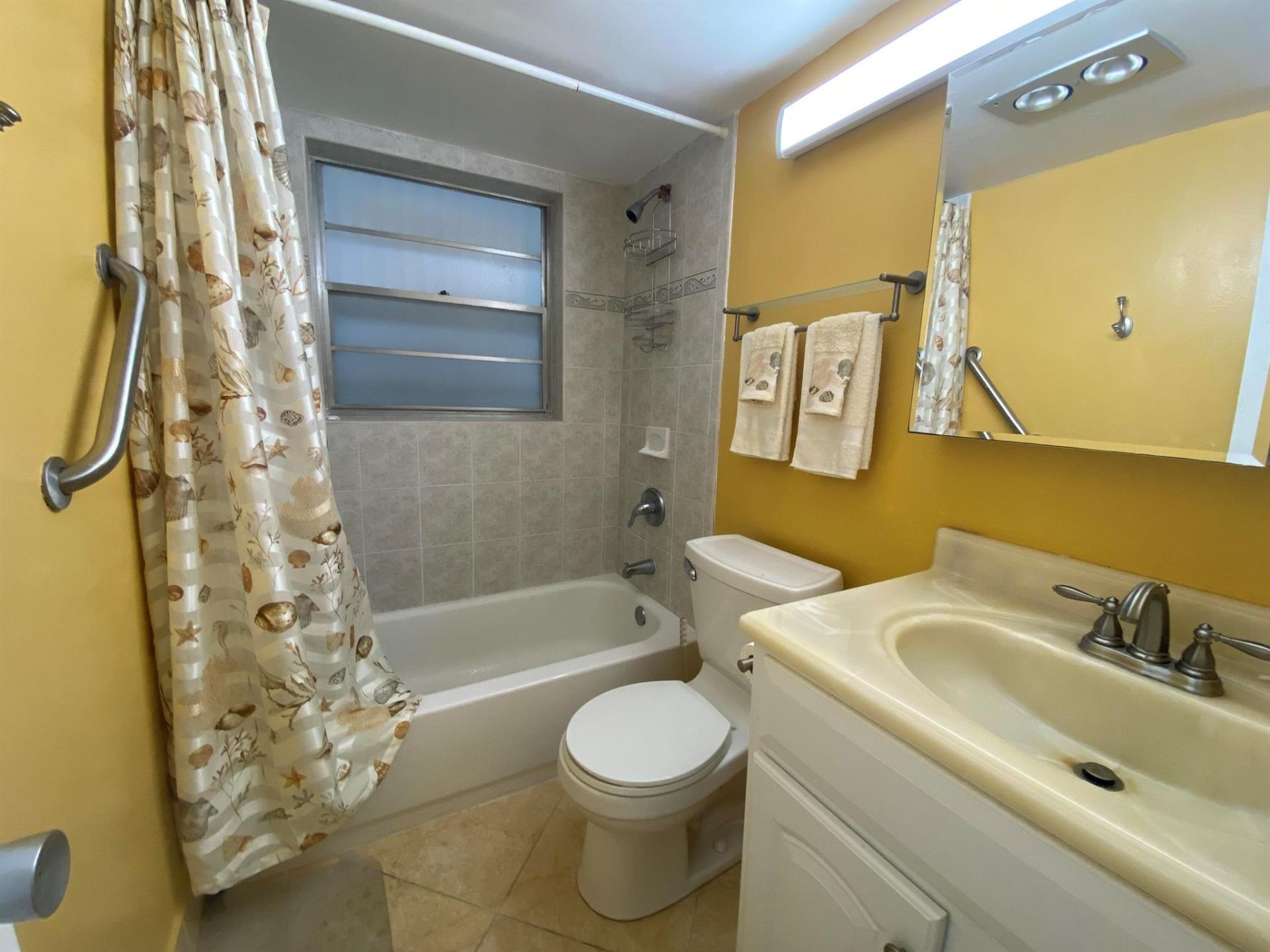 95 Cambridge E, Unit 95, West Palm Beach, FL 33417 Photo