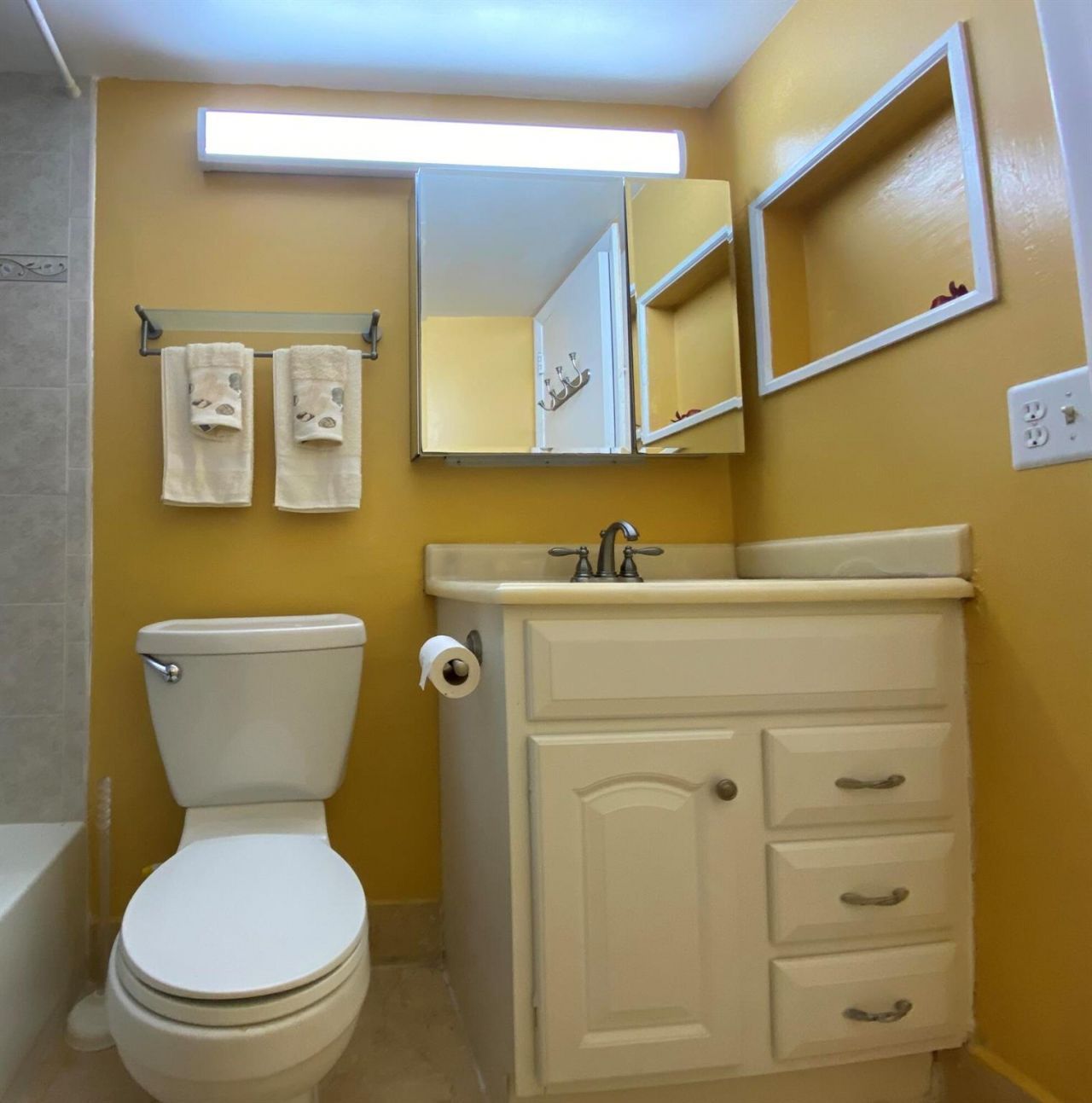 95 Cambridge E, Unit 95, West Palm Beach, FL 33417 Photo