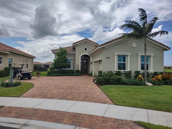 9240 SW Miracoli Way, Port St. Lucie, FL 34987