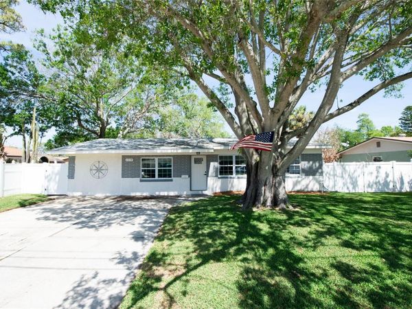 1779 SHORE ACRES BOULEVARD NE, ST PETERSBURG, FL 33703